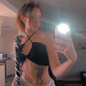 Meet your Posher, Hayley